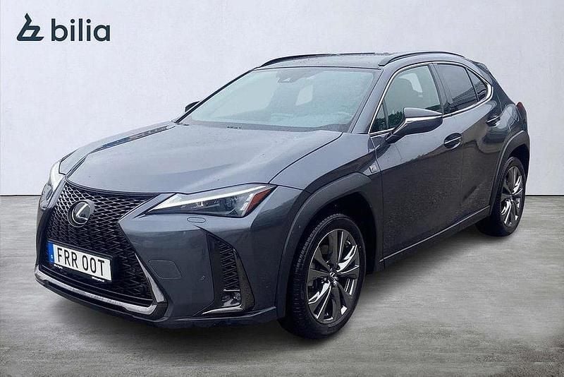 Grå Begagnad 2022 Lexus UX 250h Sport Design Packet SUV | 327 900 kr (Marknadspris) - Bild 1/4