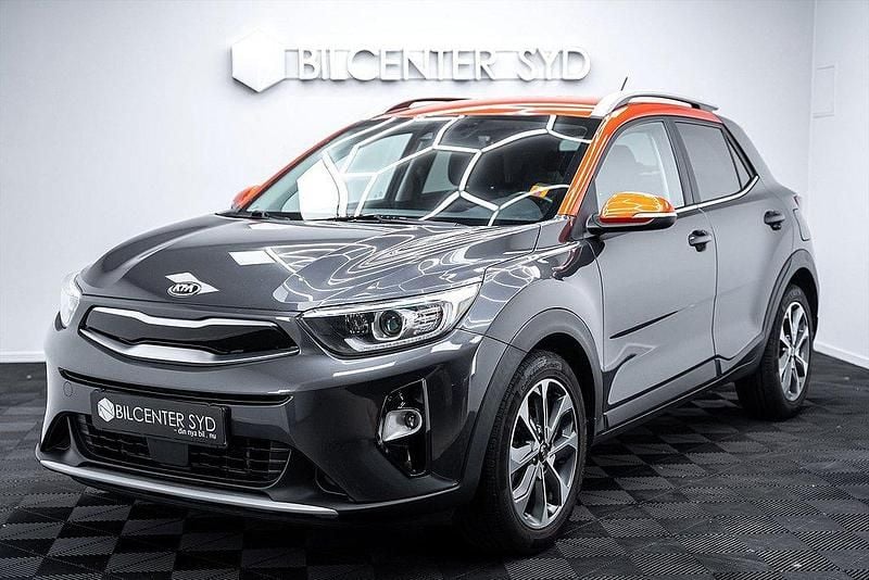Grå Begagnad 2019 Kia Stonic Advance SUV | 179 900 kr (Marknadspris) - Bild 1/4