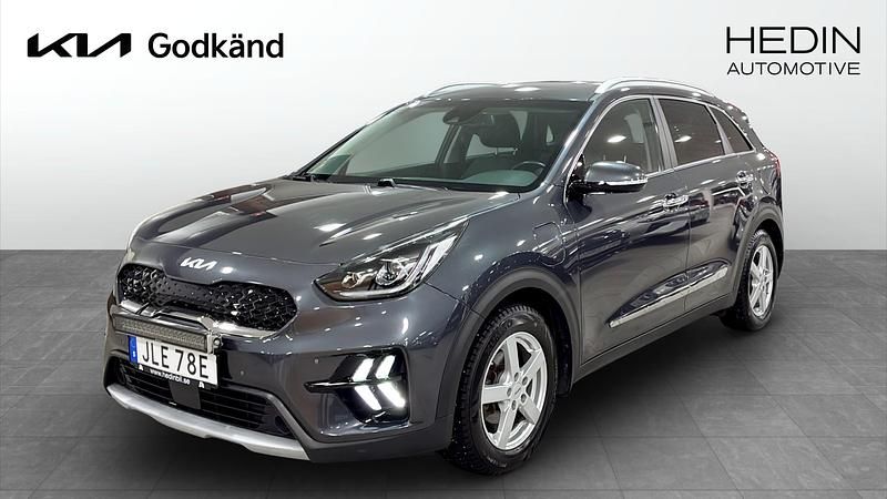 Grå Begagnad 2021 Kia Niro Advance SUV | 229 900 kr (Marknadspris) - Bild 1/4