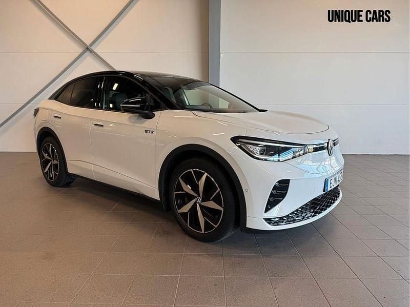 Vit Begagnad 2023 VW ID.5 GTX SUV | 429 900 kr (Marknadspris) - Bild 1/4