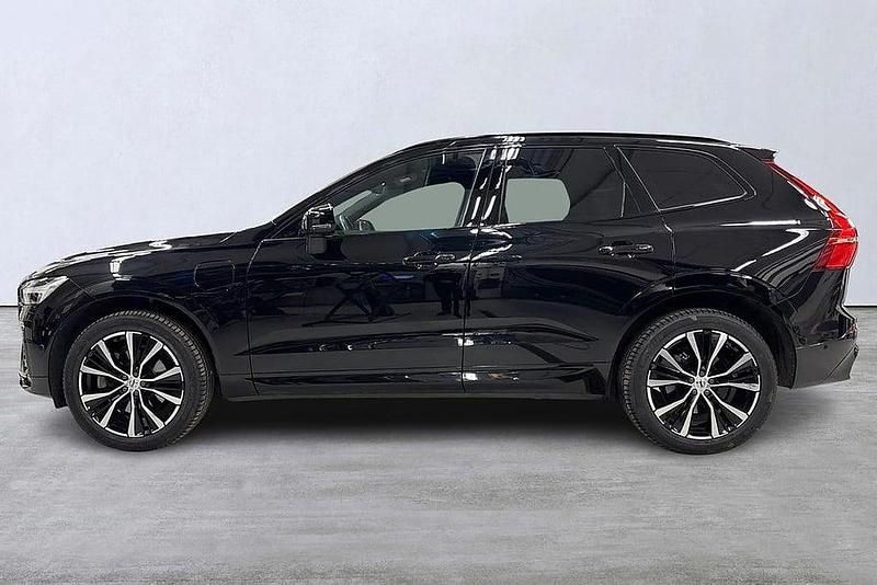Begagnad Volvo XC60 Ultimate 253 HK (186 kW) 2022 Svart SUV