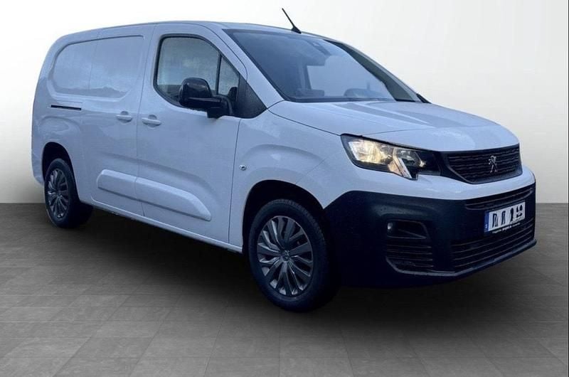 Vit Begagnad 2022 Peugeot Partner Van | 210 000 kr (Lite dyr) - Bild 1/4