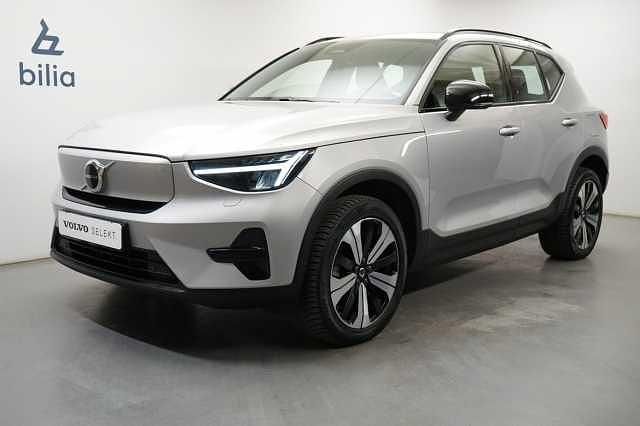 Silver Begagnad 2022 Volvo XC40 Core SUV | 349 900 kr - Bild 1/3