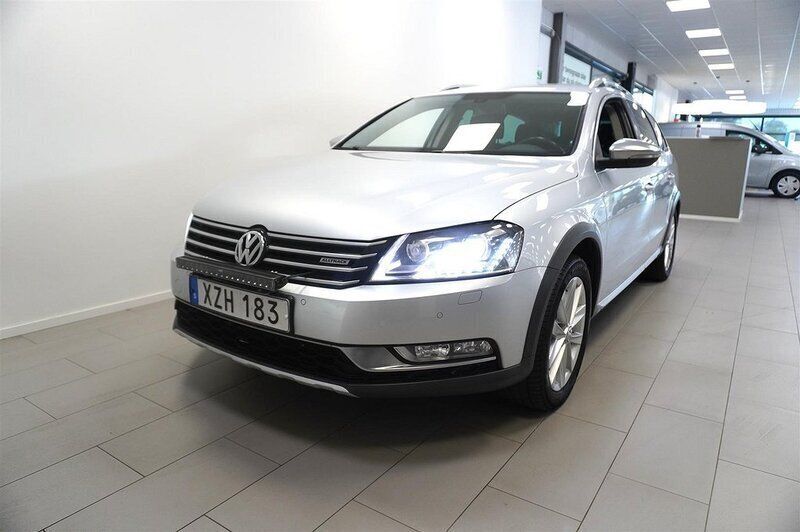 Silver Begagnad 2014 VW Passat Alltrack Kombi | 124 900 kr (Marknadspris) - Bild 1/4