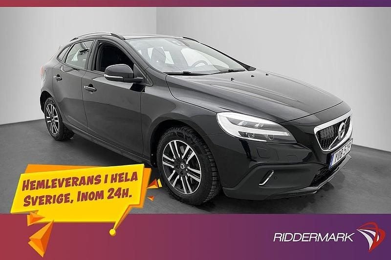 Begagnad Volvo V40 150 HK (110 kW) 2017 Svart Halvkombi