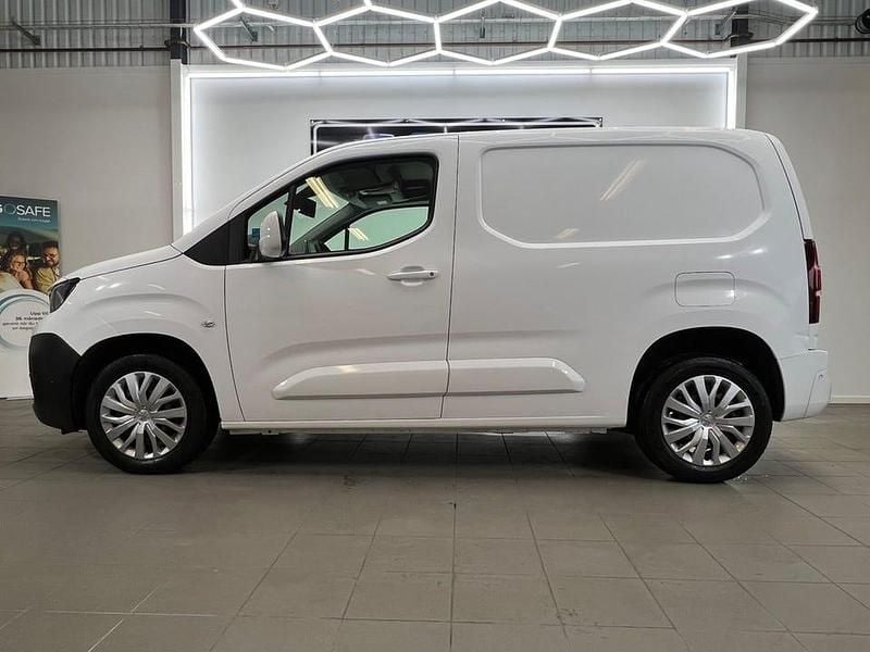 Begagnad Peugeot Partner 131 HK (96 kW) 2020 Vit Minibuss