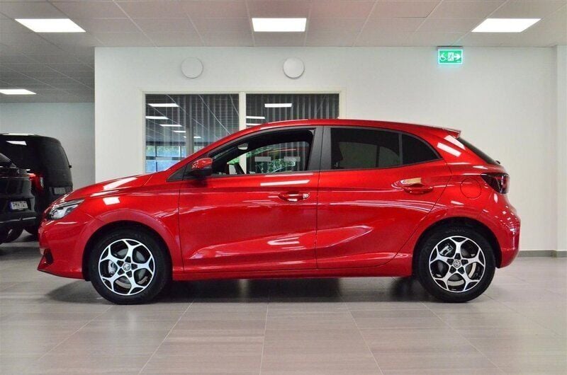 Begagnad MG MG3 102 HK (75 kW) 2024 Röd/orange Halvkombi