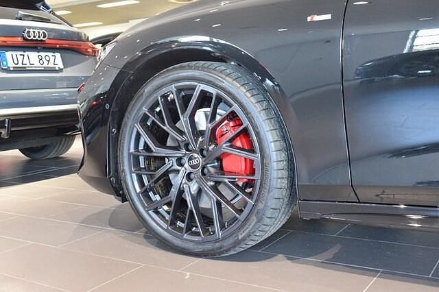 Begagnad Audi A6 S-Line 204 HK (150 kW) 2025 Mytsvart metallic Kombi