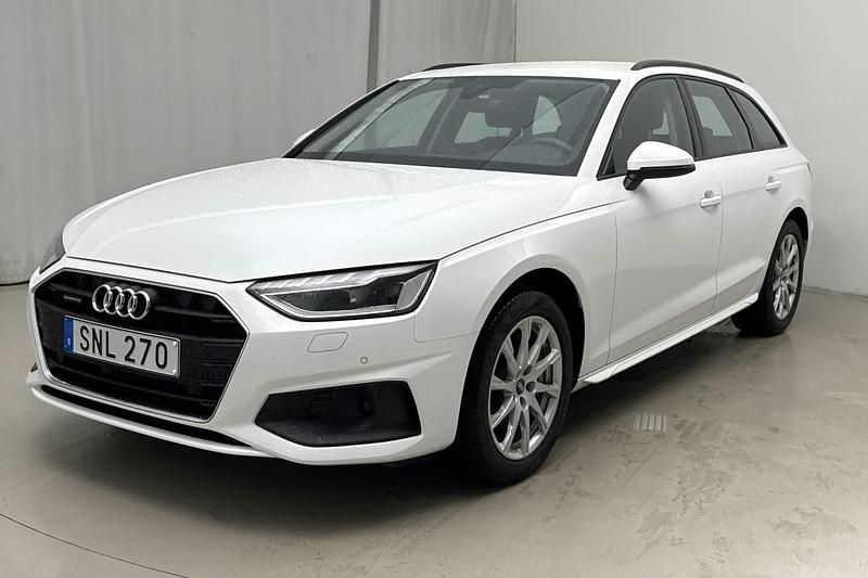 Vit Begagnad 2022 Audi A4 Sedan | 235 000 kr (Marknadspris) - Bild 1/4