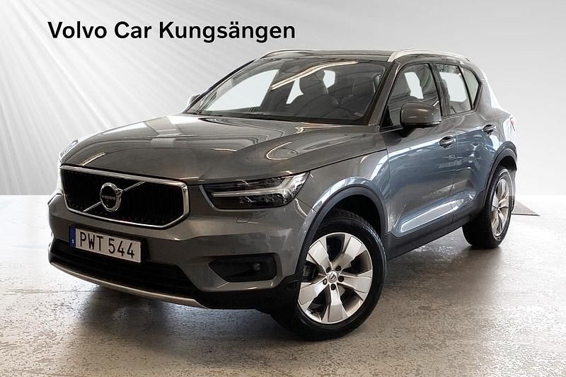 Grå Begagnad 2018 Volvo XC40 Momentum SUV | 299 900 kr (Marknadspris) - Bild 1/4