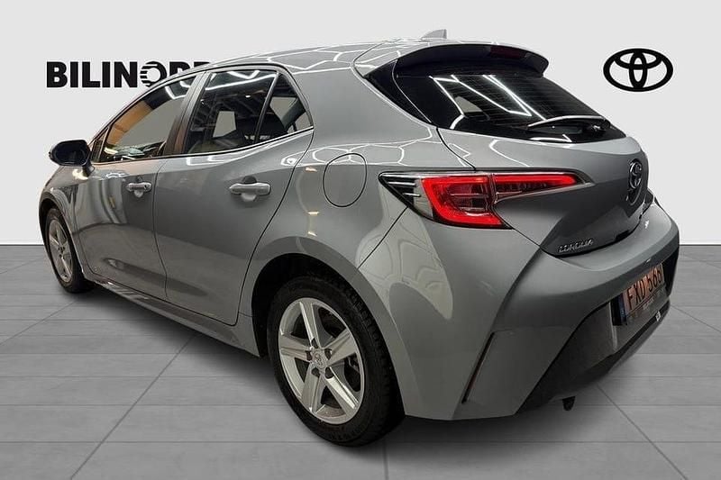 Begagnad Toyota Corolla Active 122 HK (89 kW) 2022 Grå