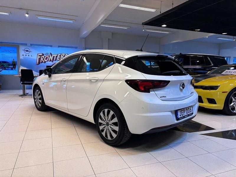 Begagnad Opel Astra 146 HK (107 kW) 2021 Vit Halvkombi