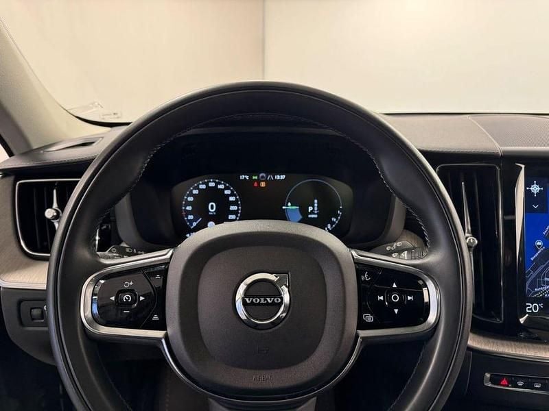 Begagnad Volvo XC60 Inscription 392 HK (288 kW) 2020 Svart met. SUV