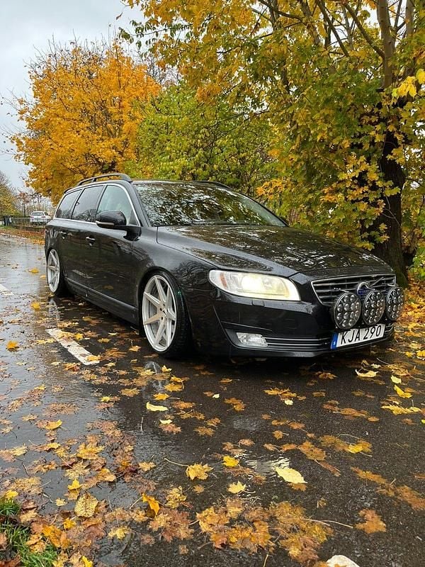 Begagnad 2015 Volvo V70 Kombi | 130 000 kr - Bild 1/4