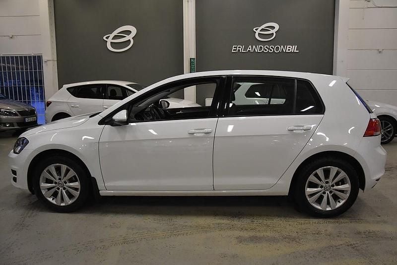 Begagnad VW Golf VII 105 HK (77 kW) 2014 Vit Halvkombi