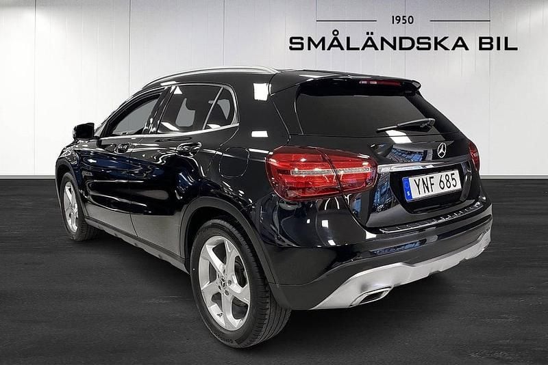 Begagnad Mercedes GLA200 136 HK (100 kW) 2017 Svart SUV