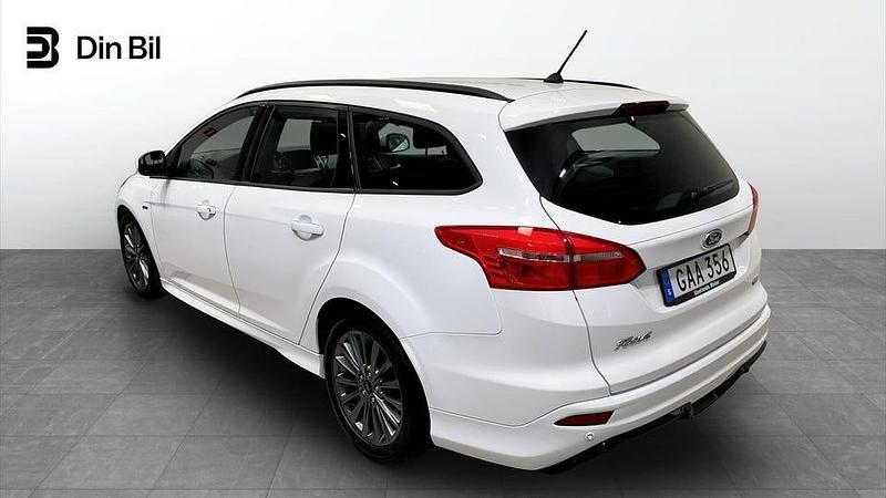 Begagnad Ford Focus ST-Line 125 HK (91 kW) 2017 Vit Kombi