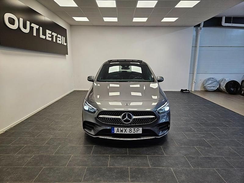 Begagnad Mercedes B180 AMG 136 HK (100 kW) 2019 Grå Minibuss
