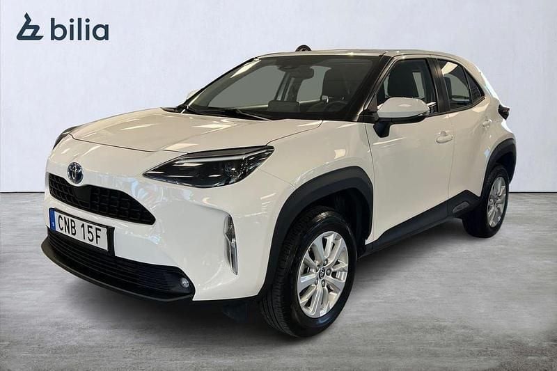 Vit Begagnad 2022 Toyota Yaris Cross Active SUV | 269 900 kr (Bra pris) - Bild 1/3