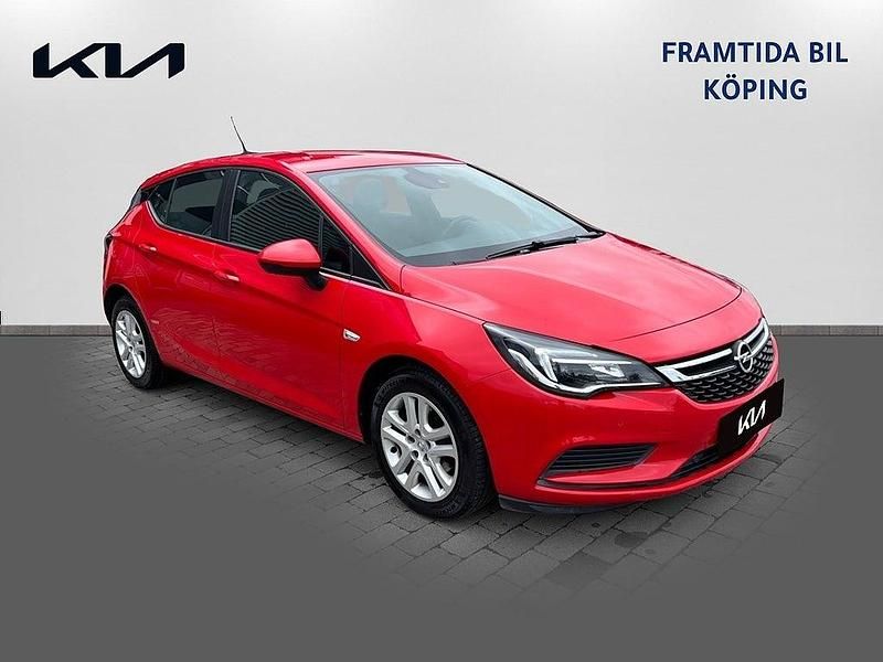 Begagnad Opel Astra Enjoy 126 HK (92 kW) 2015 Röd Halvkombi