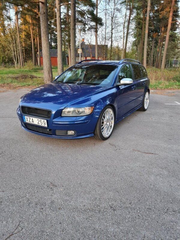 Blå Begagnad 2007 Volvo V50 R-Design Kombi | 75 000 kr (Lite dyr) - Bild 1/4