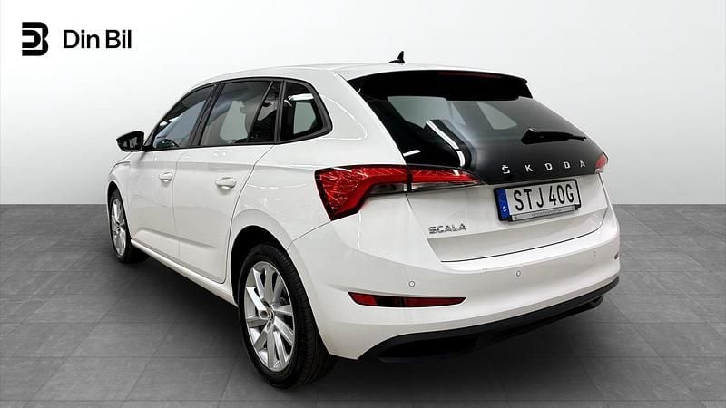 Begagnad Skoda Scala Style 110 HK (80 kW) 2022 Vit Halvkombi