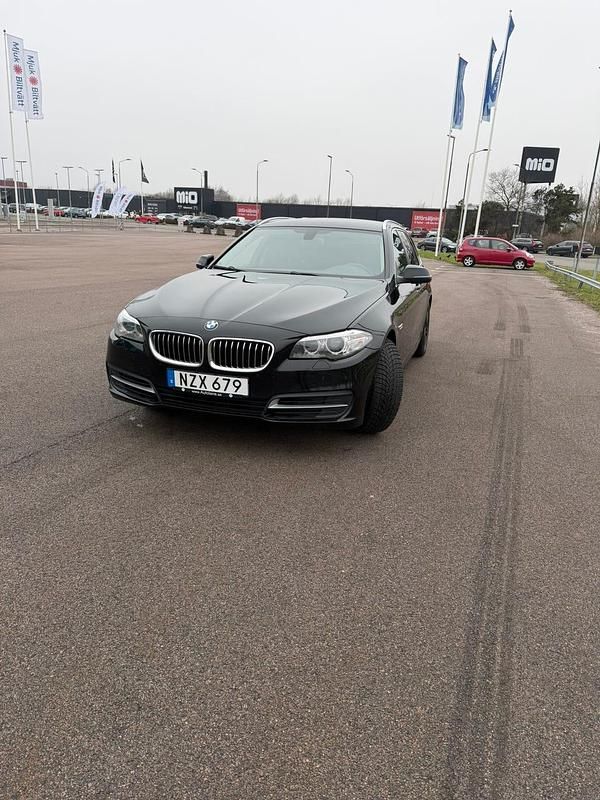 Begagnad 2016 BMW 520 Kombi | 135 900 kr (Bra pris) - Bild 1/4