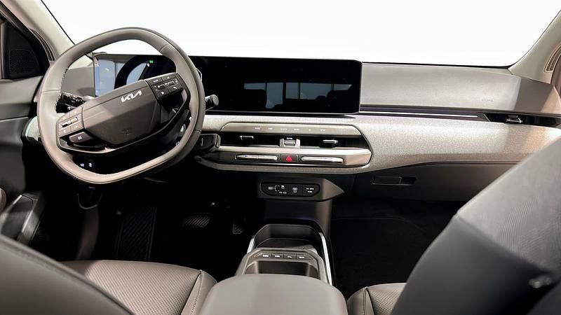 Begagnad Kia EV4 Plus 150 kW (204 HK) 2025 Grå Sedan