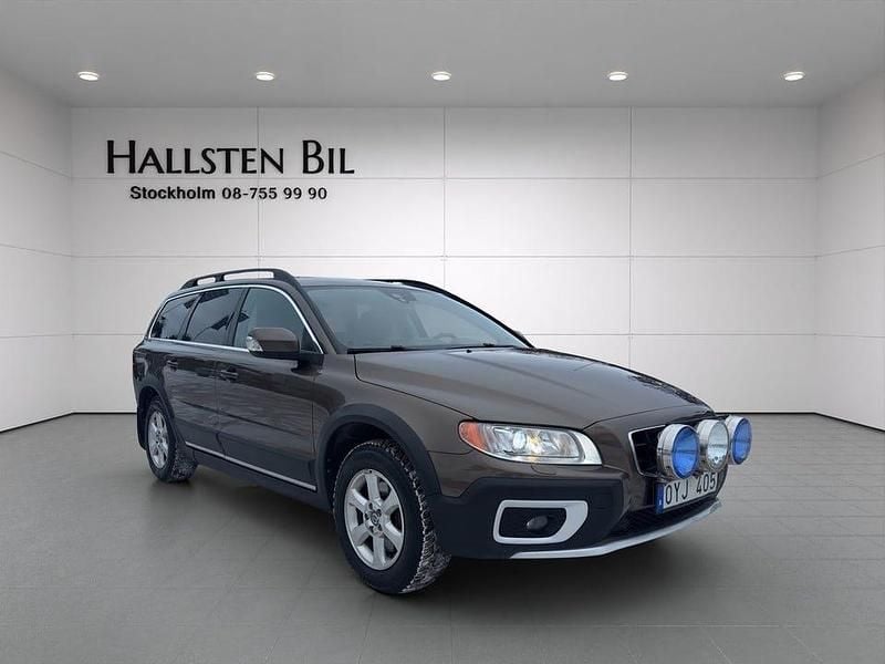 Begagnad Volvo XC70 Momentum 163 HK (119 kW) 2012 Brun metallic Kombi