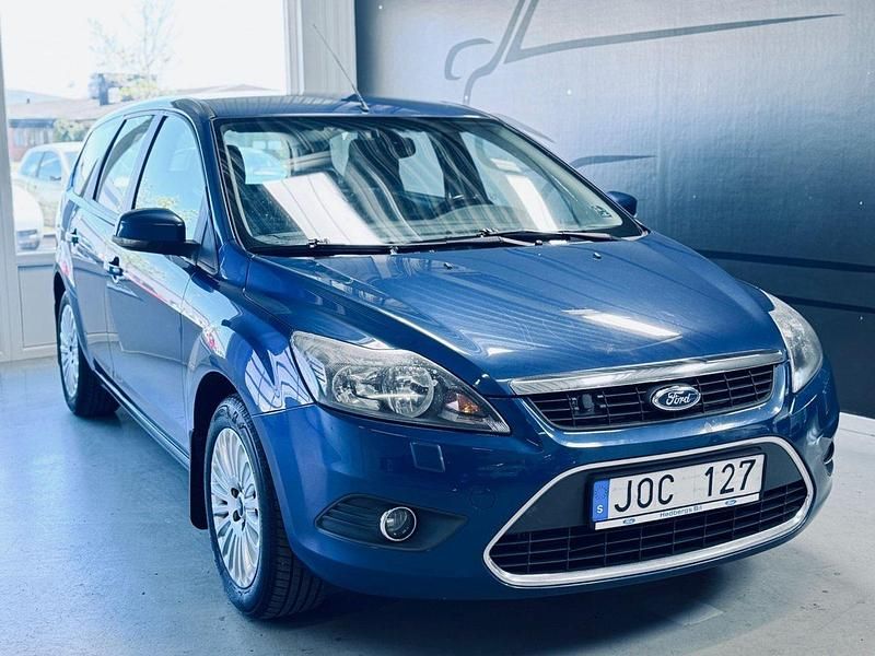 Blå Begagnad 2009 Ford Focus Titanium Kombi | 29 900 kr - Bild 1/3