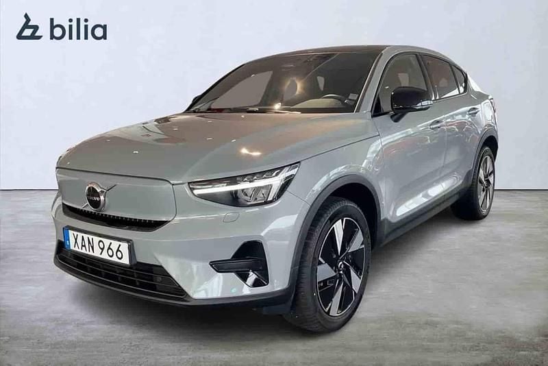 Grå Begagnad 2024 Volvo EC40 Single Motor Extended Range SUV | 399 900 kr (Marknadspris) - Bild 1/1