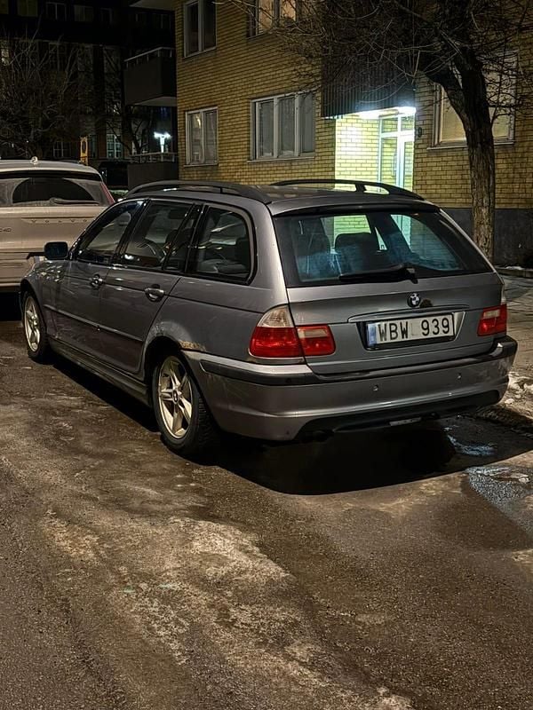 Begagnad BMW 325 192 HK (141 kW) 2004 Kombi