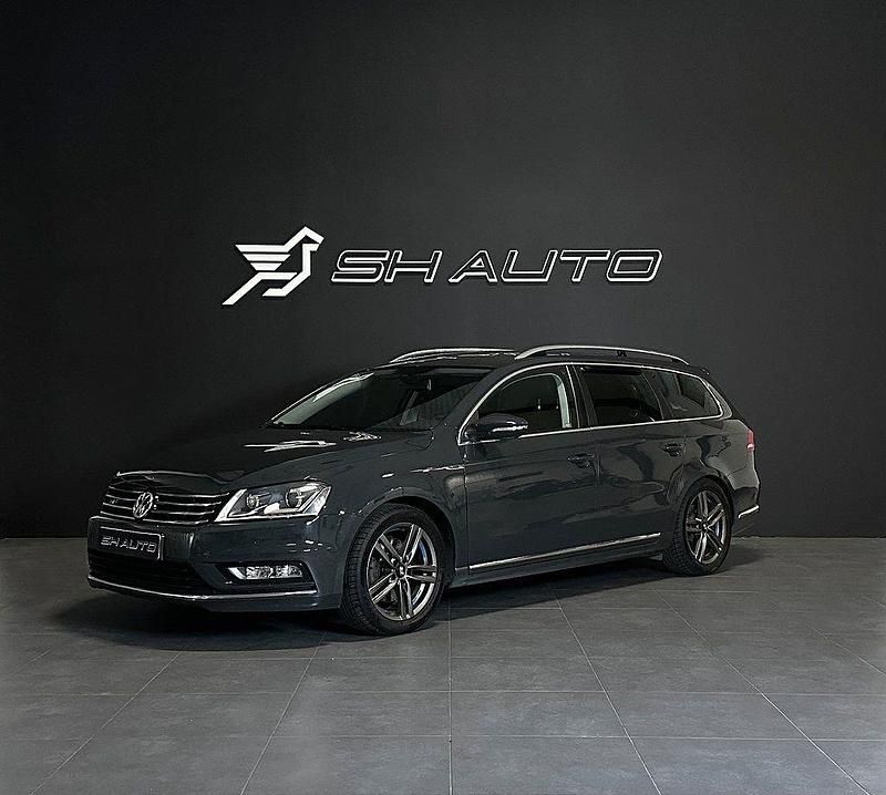 Mörkgrå (grå) Begagnad 2013 VW Passat GT Kombi | 99 900 kr (Marknadspris) - Bild 1/4