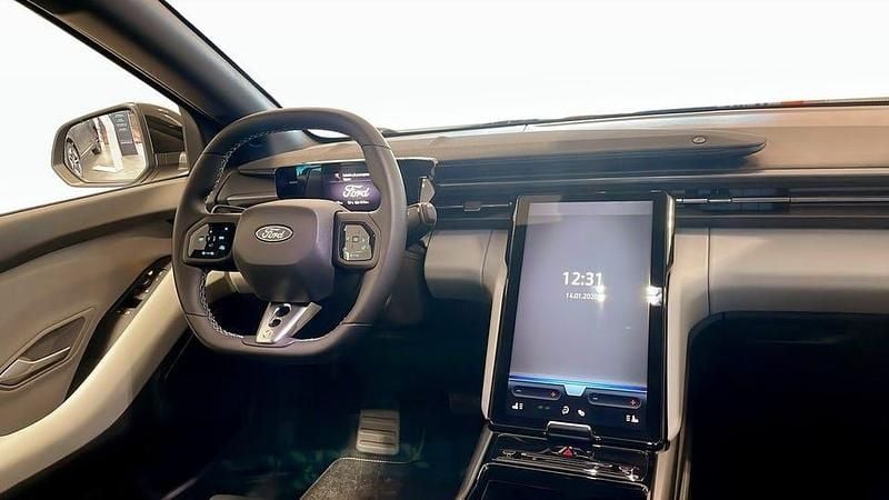 Begagnad Ford Capri Business Edition 210 kW (286 HK) 2025 Svart SUV