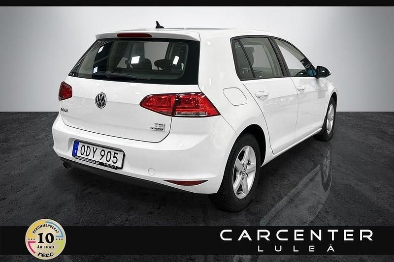 Begagnad VW Golf VII 110 HK (80 kW) 2016 Vit Halvkombi