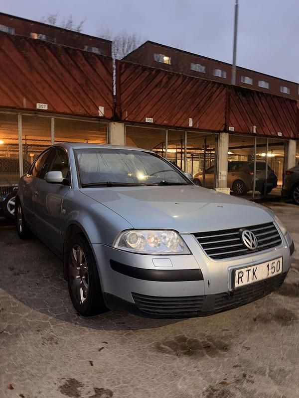 Begagnad 2003 VW Passat | 18 499 kr (Marknadspris) - Bild 1/4