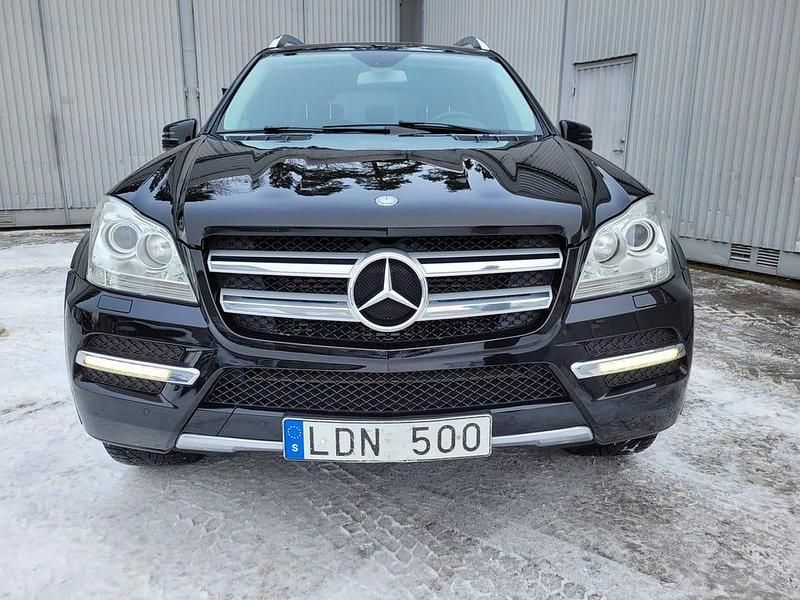 Begagnad Mercedes GL350 224 HK (164 kW) 2010 Svart SUV
