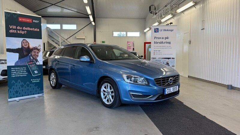 Blå Begagnad 2014 Volvo V60 Kombi | 129 900 kr (Marknadspris) - Bild 1/4