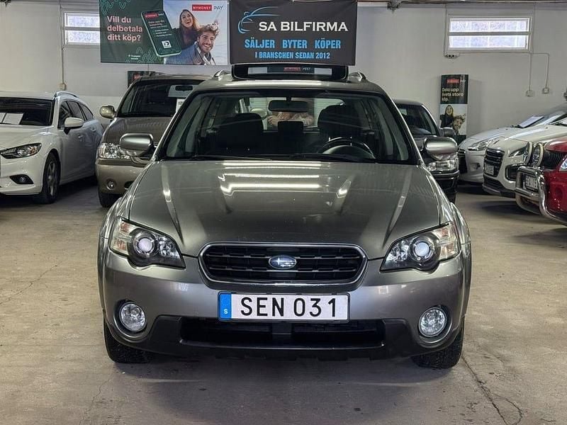 Begagnad Subaru Outback 173 HK (127 kW) 2006 Grå Kombi