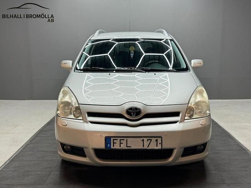 Silver Begagnad 2006 Toyota Corolla Verso Minibuss | 54 900 kr (Marknadspris) - Bild 1/4