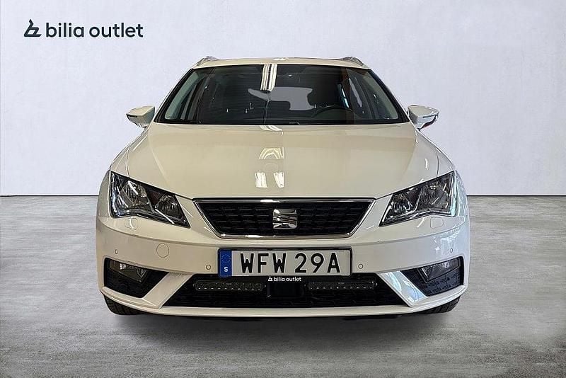 Begagnad Seat Leon ST Style 131 HK (96 kW) 2020 Vit Kombi