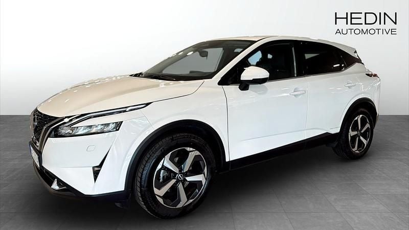 Svart Begagnad 2022 Nissan Qashqai N-Connecta SUV | 259 900 kr (Bra pris) - Bild 1/4