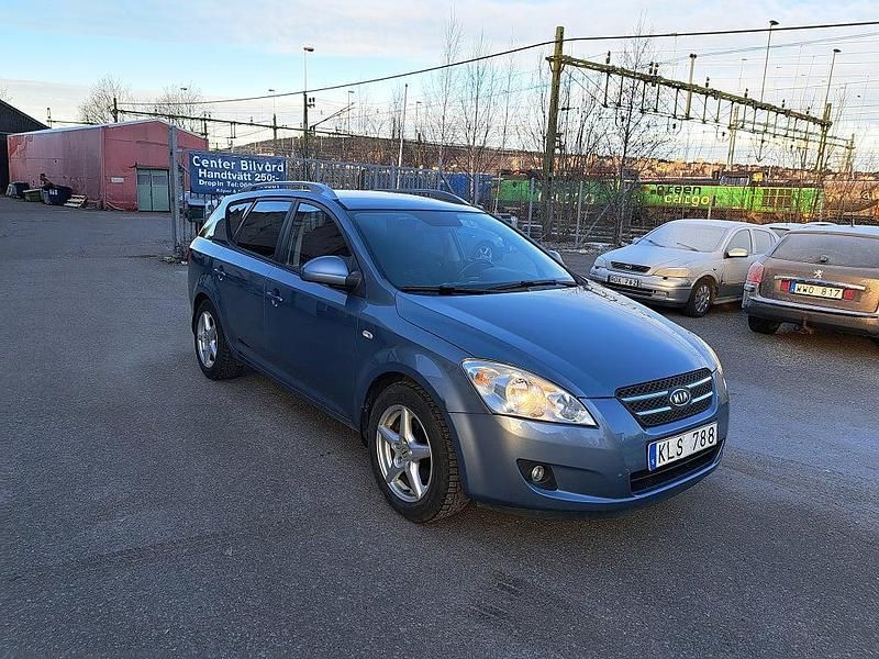 Begagnad Kia Ceed Sportswagon EX 125 HK (91 kW) 2008 Blå Kombi