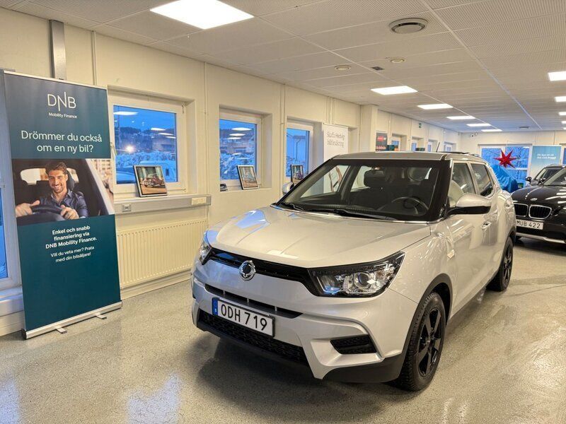 Silver Begagnad 2016 Ssangyong Tivoli Halvkombi | 89 900 kr - Bild 1/4