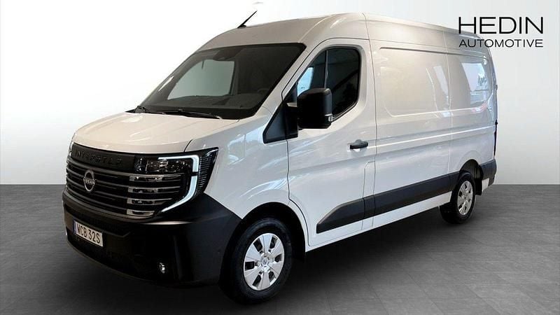 Vit (white) Ny 2025 Nissan Interstar N-Connecta Van | 748 000 kr - Bild 1/4