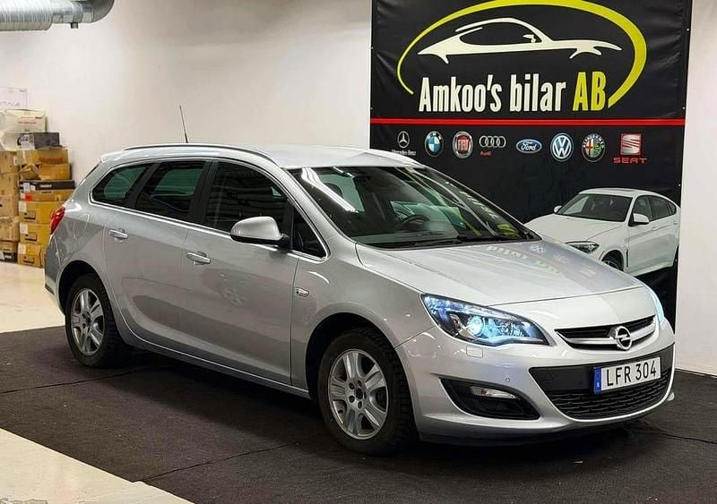 Begagnad Opel Astra drive 140 HK (102 kW) 2015 Grå Kombi