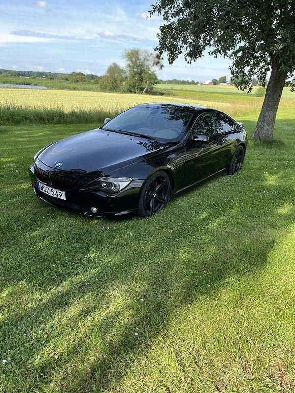 Svart Begagnad 2004 BMW 645 Sportkupé | 92 000 kr - Bild 1/4
