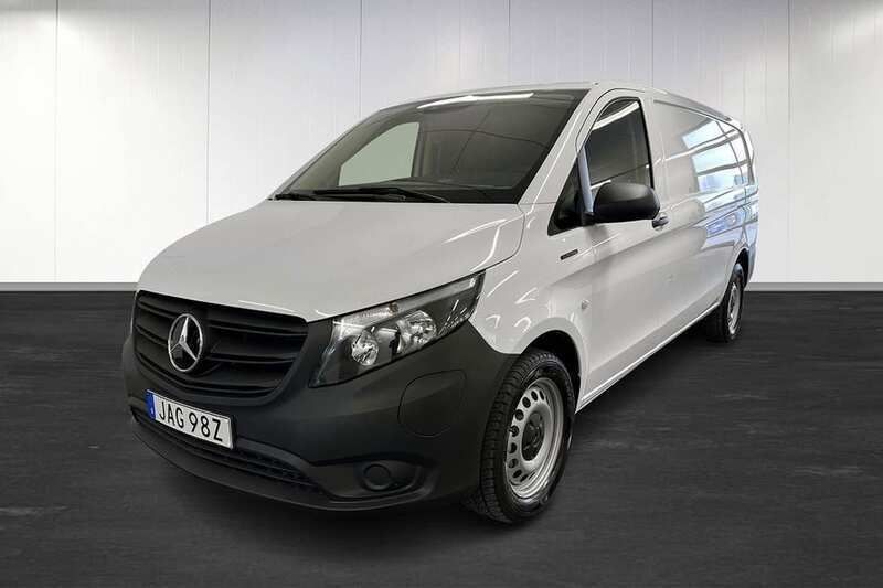 Vit Begagnad 2023 Mercedes e-Vito Minibuss | 379 000 kr (Superpris) - Bild 1/4
