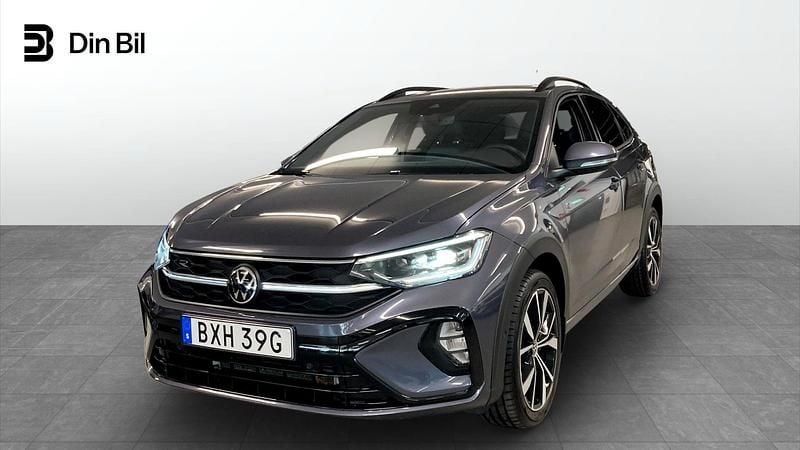 Svart Begagnad 2025 VW Taigo R-line SUV | 274 900 kr (Marknadspris) - Bild 1/4