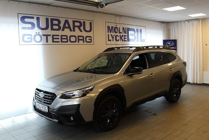 Grå Begagnad 2023 Subaru Outback SUV | 419 900 kr (Marknadspris) - Bild 1/4